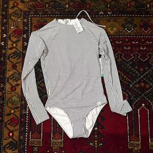 Roxy surf suit, NWT size small